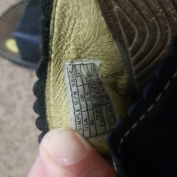 Simple Women's Slides - Picture 3 of 4